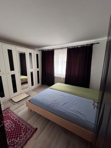 Apartament 4 camere de inchiriat - Bulevardul Sanatatii , Micro 16 - 5