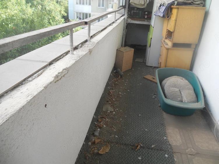 Apartament cu 3 camere decomandat în Dărmănești