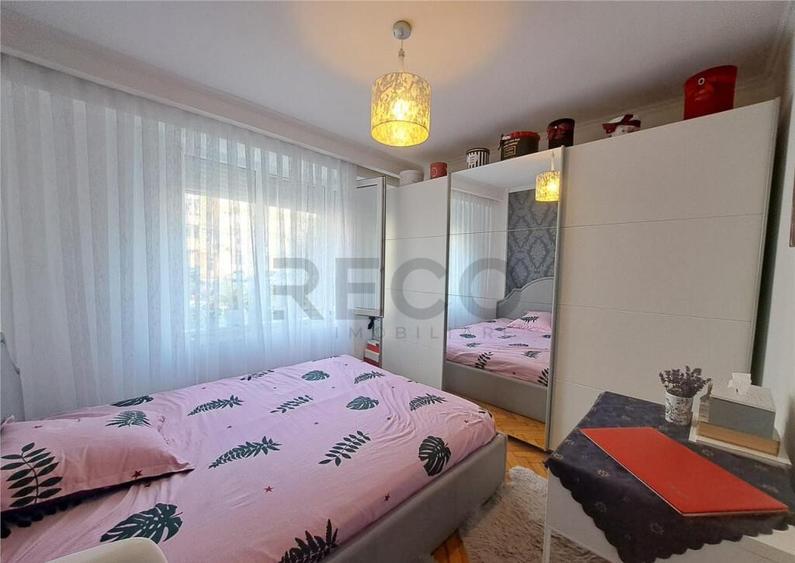 RECO Apartament cu trei camere decomandat - 2