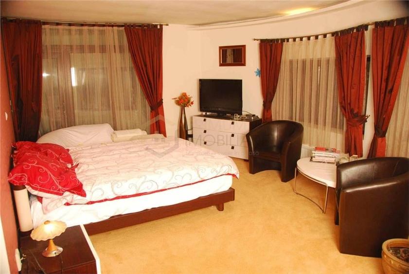 GIROC - Casa individuala spatioasa - Garaj - Demisol - Jacuzzi - 3