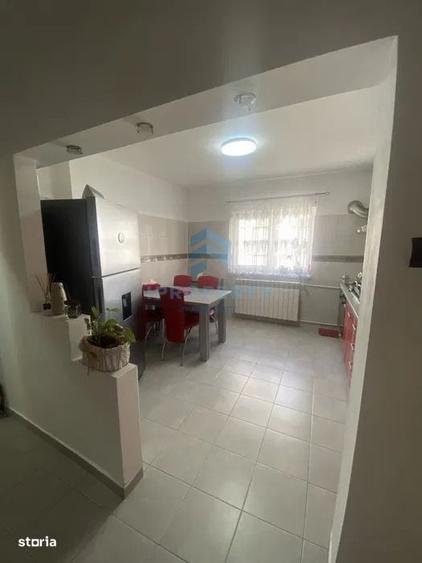 Apartament cu 2 camere decomandat în Vitan