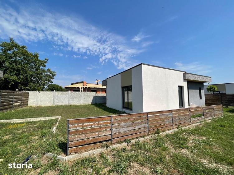 Casă cu 3 camere cu Teren 284 Mp în Berceni