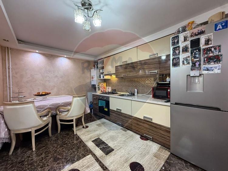 Casa  Vila cu 4 camere de vanzare in zona Medeea  Constanta - 3