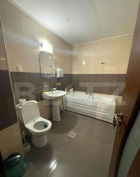 Apartament 3 camere, pretabil spatiu comercial, 85 mp, zona - 7
