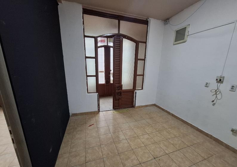 Inchiriez spatiu comercial zona UTA - 7
