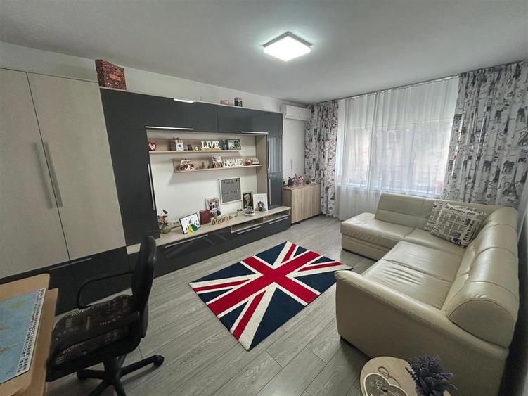 Apartament cu 2 camere de vanzare, zona Sud - 6