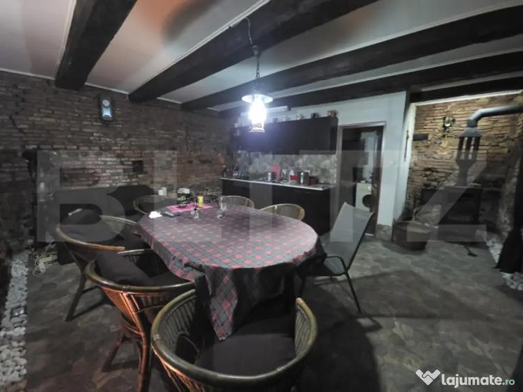 Oportunitate - Casa in zona centrala - 4