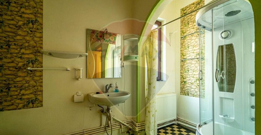 VILA! Investitie - pretabil pensiune SINAIA- zona aprecia... - 6