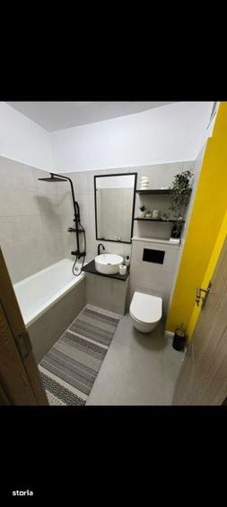 Apartament de 2 camere cu balcon si loc de parcare . - 2
