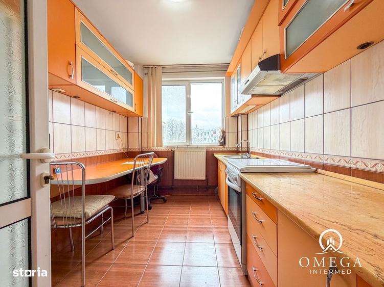 3 camere Decomandat Podu Ros Etajul 3 - 3