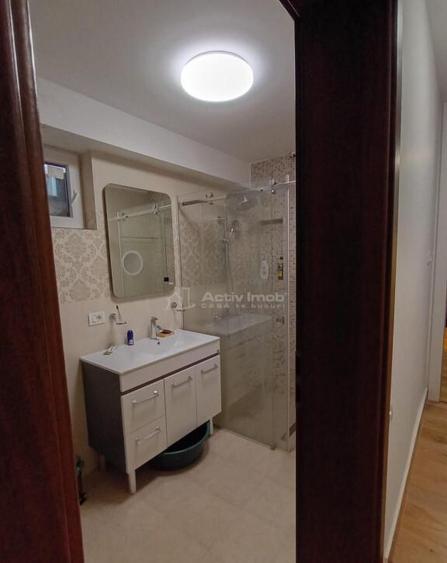 Casa- Vila- 5 camere - Drumul Poienii - 14