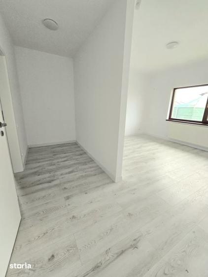 Casă cu 3 camere cu Teren 577 Mp în Balotești