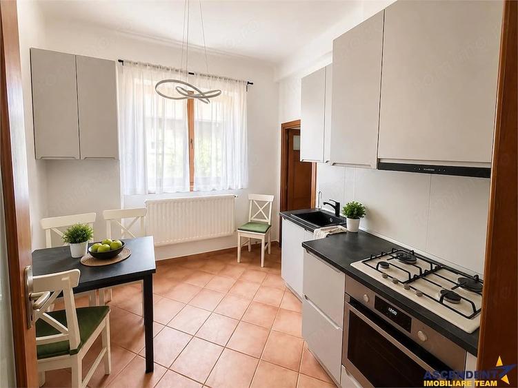 Apartament cu 2 camere decomandat în Centrul Istoric