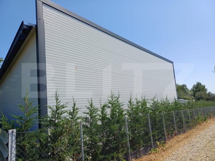 Spațiu comercial, de 200 mp, în Salcea