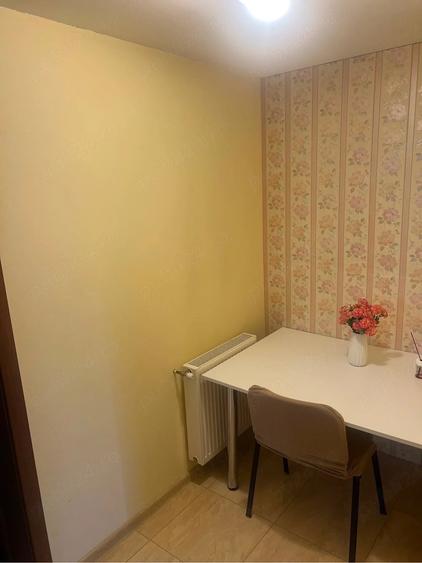 Apartament cu 2 camere semidecomandat în Ghiroda