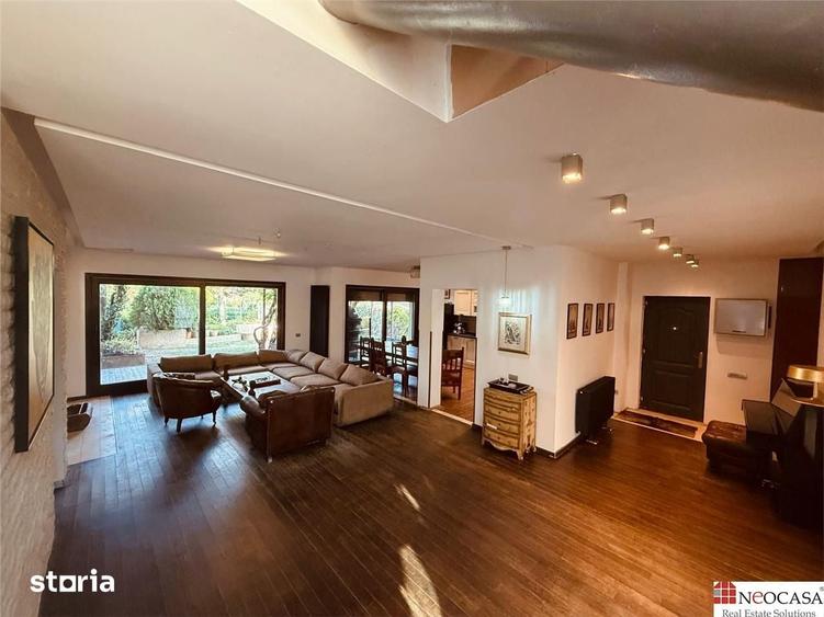 Casă cu 6 camere cu Teren 400 Mp în Central
