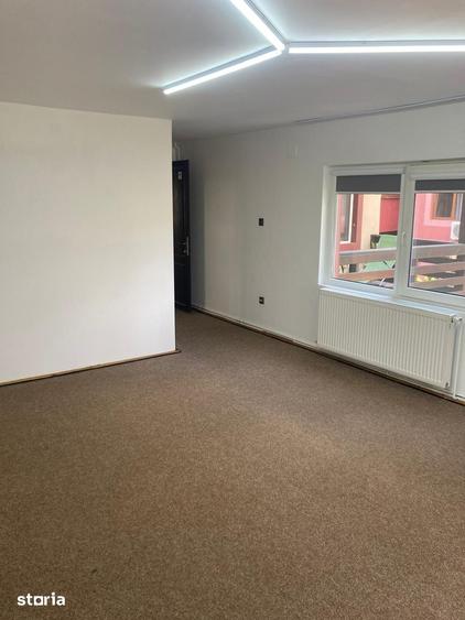 Casă cu 5 camere cu Teren 100 Mp în 13 Septembrie
