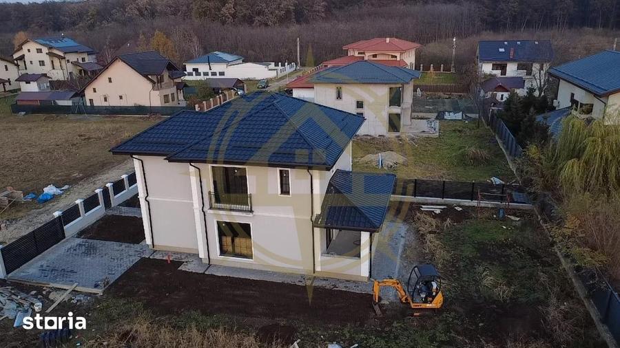 Casă cu 5 camere cu Teren 500 Mp în Corbeanca