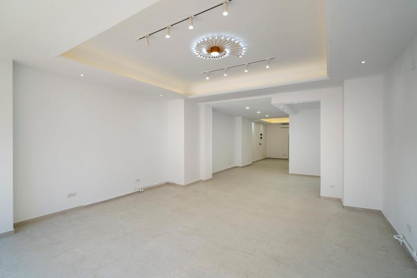Spațiu comercial, de 130 mp, în Rahova