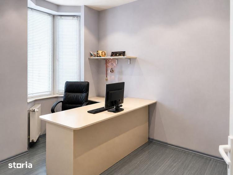 Casă cu 5 camere cu Teren 298 Mp în Rogerius