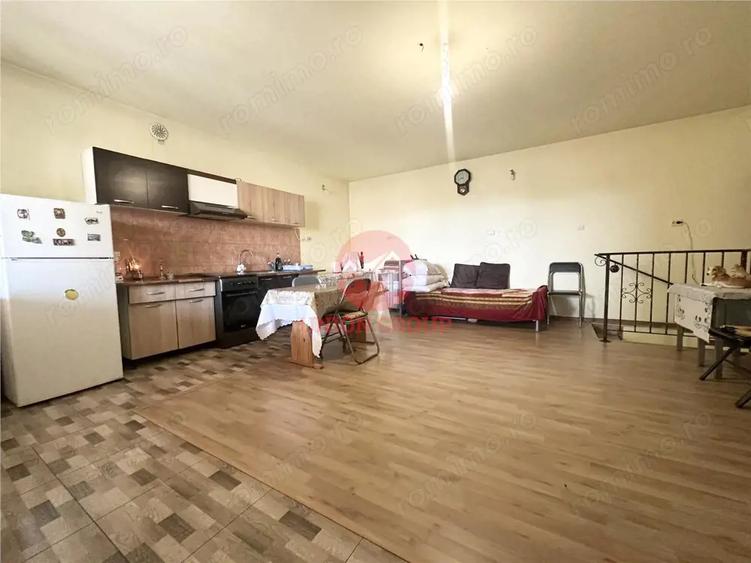 Casă cu Teren 854 Mp în Ovidiu