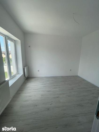 Casă cu 3 camere cu Teren 180 Mp în Central