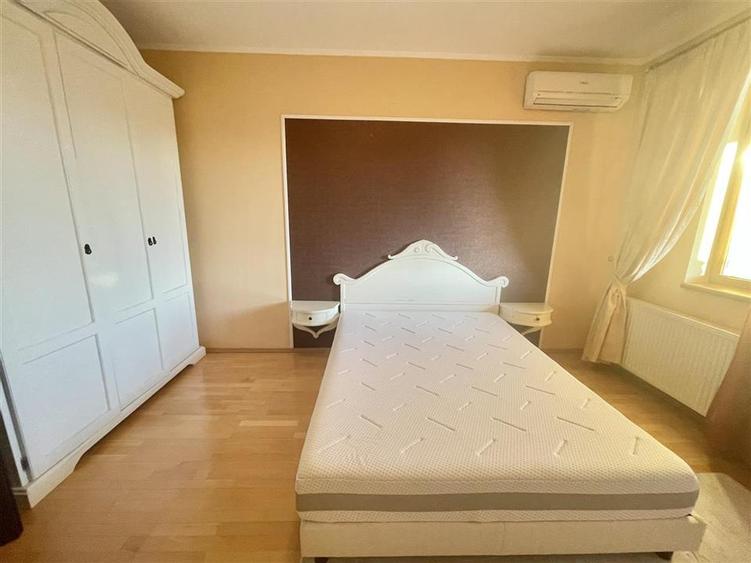 Apartament cu 3 camere decomandat în Herăstrău