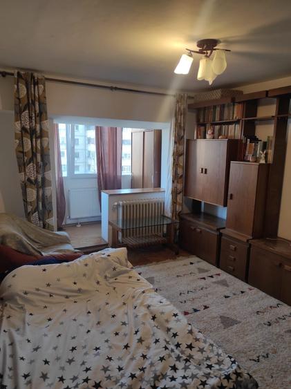 Apartament cu 2 camere decomandat, mobilat în Nicolina