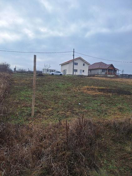Teren de 500 mp, în Cihei
