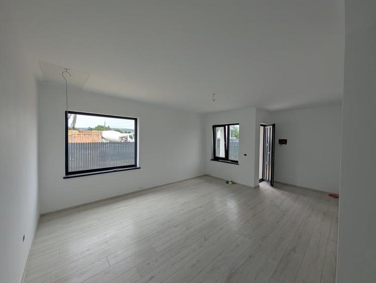 Casă individuală cu 3 camere cu Teren 400 Mp în Nord