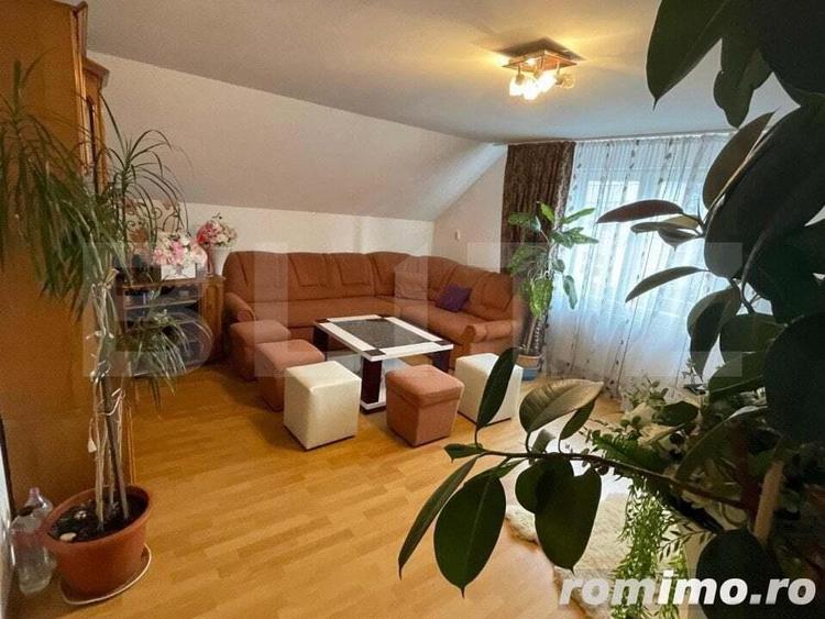 Casă cu 8 camere cu Teren 260 Mp în Central