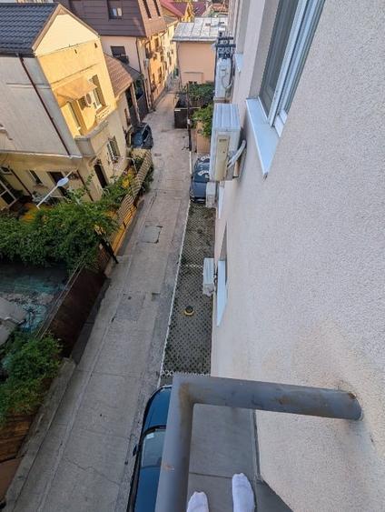 Apartament cu 2 camere decomandat în Iancului