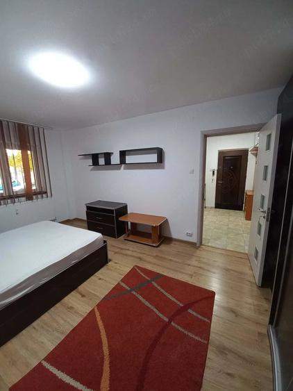 Garsonieră decomandată în Vitan