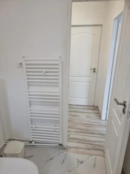 Apartament cu 2 camere semidecomandat în Soarelui