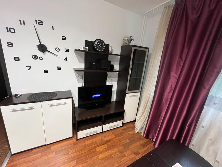 Inchiriez apartament 2 camere - 2