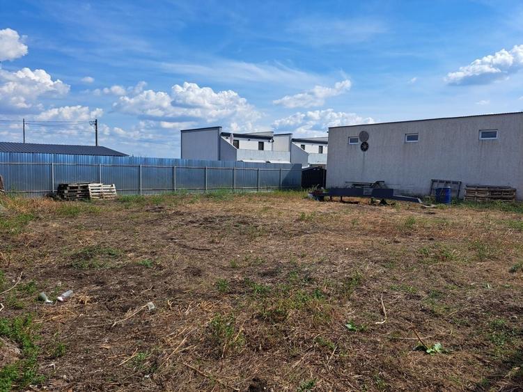Spațiu comercial, de 200 mp, în Tulucești