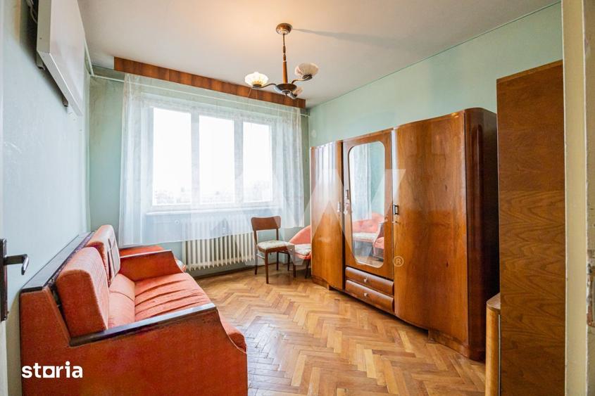 Apartament cu 4 camere semidecomandat în Astra