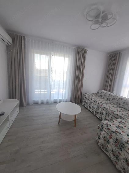 Apartament cu 2 camere decomandat în Titan