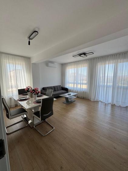 Apartament cu 2 camere decomandat în Cristian