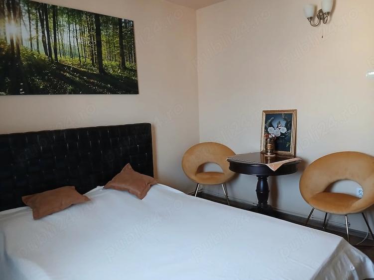 Apartament cu 4 camere decomandat în Găești