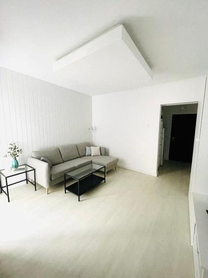 Apartament cu 2 camere semidecomandat în Regina Elisabeta