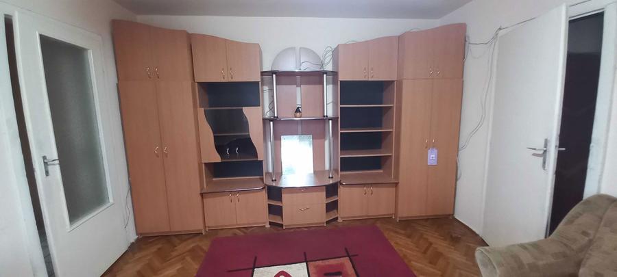 Inchiriez apartament Oradea - 2