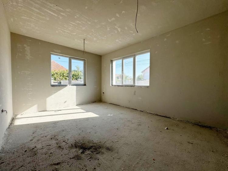 Duplex 4 camere, 110 mp utili, P+Etaj, 200mp teren - Giroc - 4