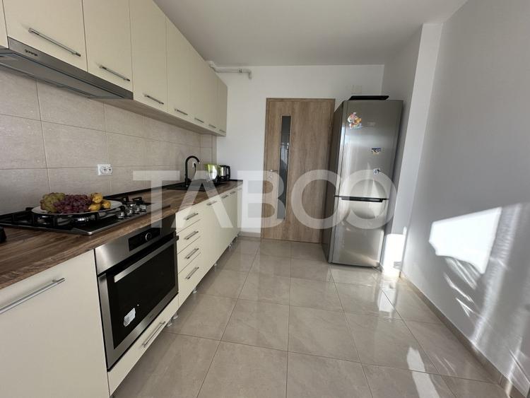 Apartament spatios si decomandat de vanzare parcare balcon Selimbar - 4