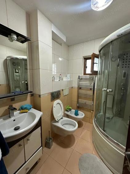 Vand casa cu garaj Piata Mare - 5