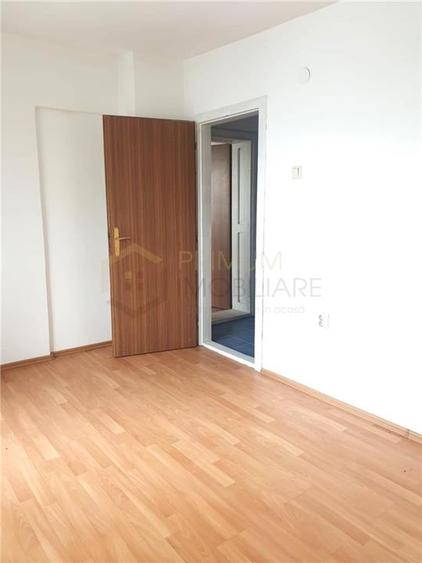 GIARMATA - 3 camere - 1 baie - 1 balcon - ETAJ 1 - BLOC IZOLAT - 2