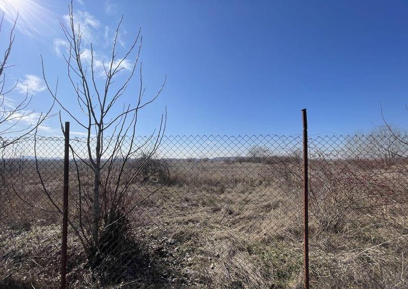 GIULESTI | Teren intravilan PUZ V3a2 3 loturi: 5500 + 180... - 5