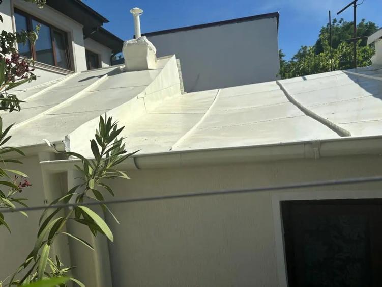 Casa de vanzare din caramida cu 5 camere in zona Piata mare. - 2