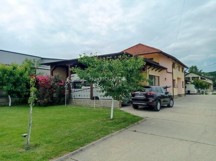 Casa / vila Bascov , mobilata / utilata