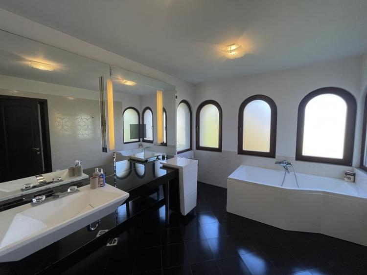 Curtea Domneasca, vila individuala, 6 camere, 3 bai, garaj, mobilata si utilata. - 10